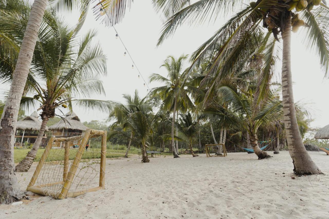 Uuttaaka Eco-Hotel Palomino Bagian luar foto